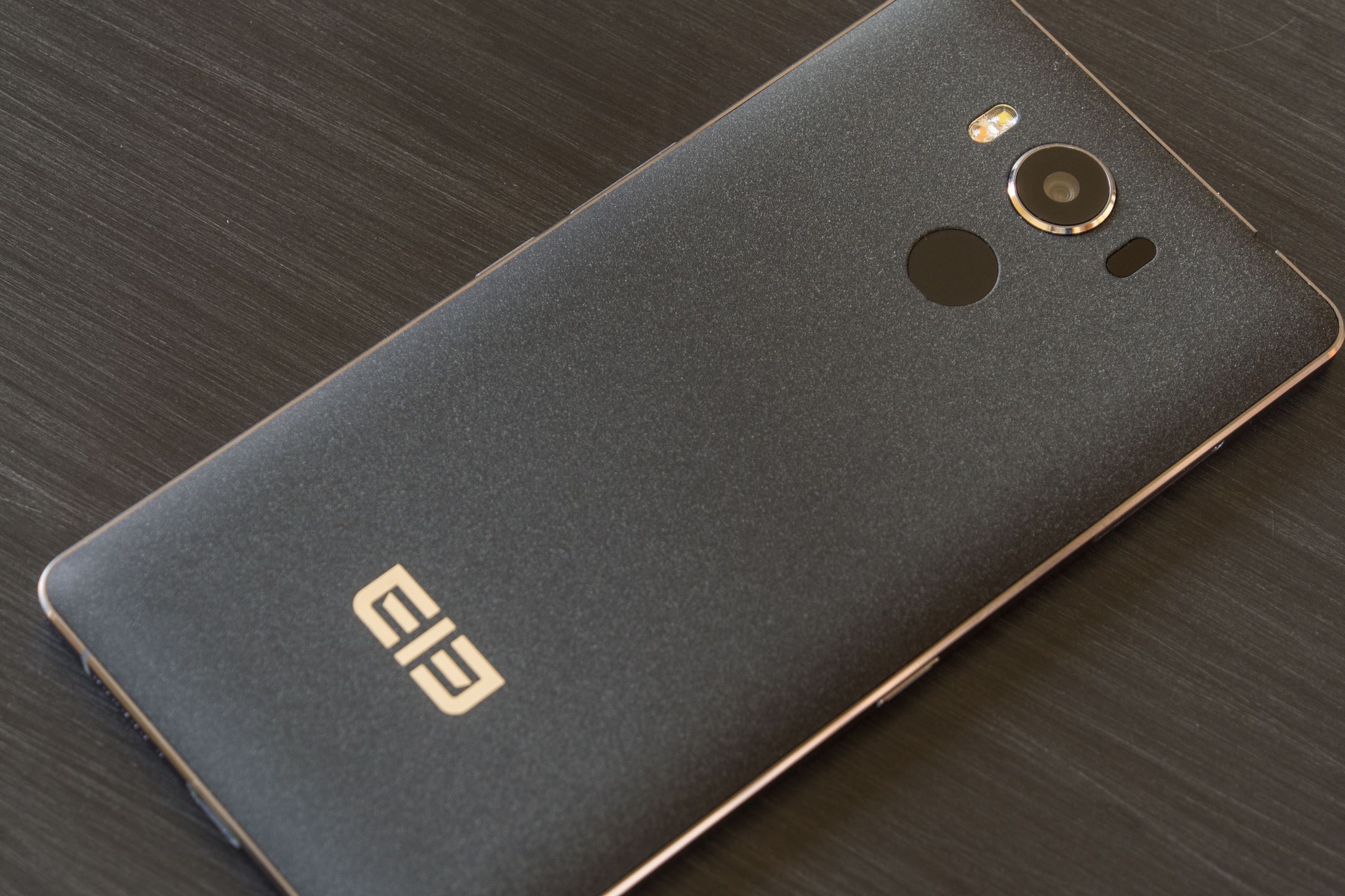 Test Elephone P9000. Smartfon tani, piękny i radzący sobie z grami 3D 3
