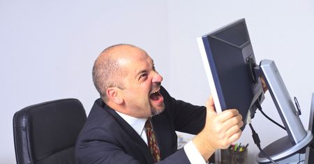 W Polsce wydatki na e-administrację wciąż rosną. Wydatki na korpus urzędniczy… też rosną