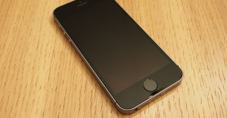Sprawdzamy, jak iPhone SE radzi sobie ze zdjęciami w ciemnym otoczeniu