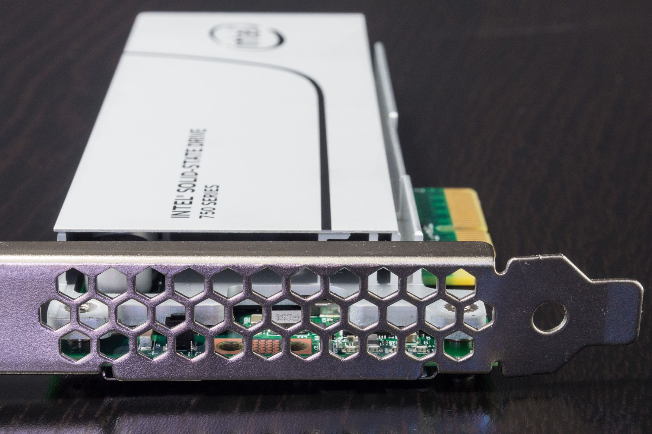 Test dysku Intel SSD 750 400 GB – dzięki PCIe bariera 2 GB/s została przełamana! 2
