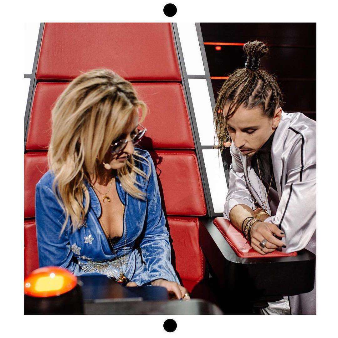 Michał Szpak z warkoczykami w The Voice of Poland 9