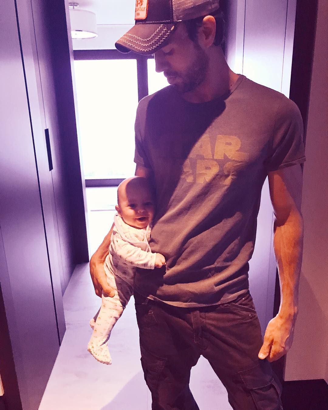 Enrique Iglesias pokazał swojego synka