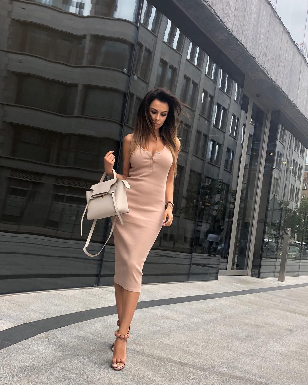 Natalia Siwiec w pudrowej sukni