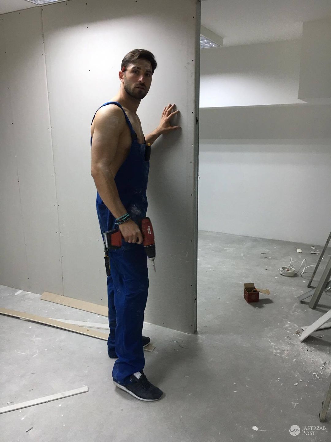 Rafał Maślak remontuje lokal