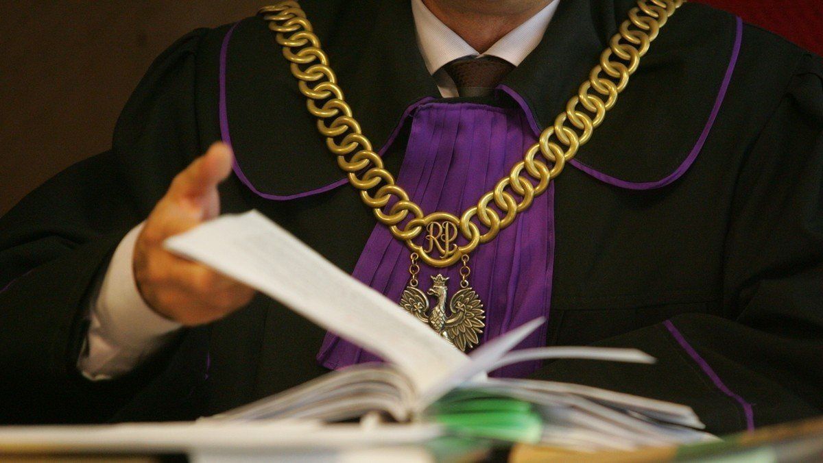 Szczecin: Sąd uniewinnił braci oskarżonych o podpalenie bezdomnego