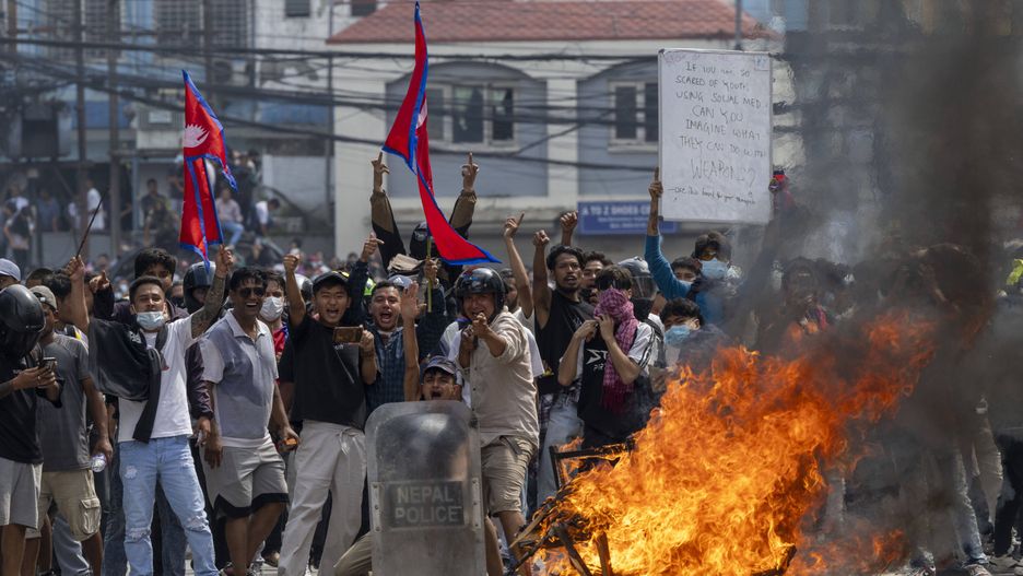 protesty w Nepalu