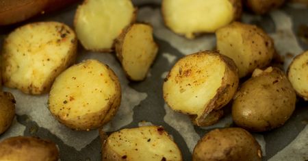 Czy można jeść stare ziemniaki ze skórką? To nie jest takie oczywiste!