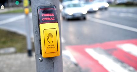 Lublin. Auto wjechało w pieszych. Są ranni