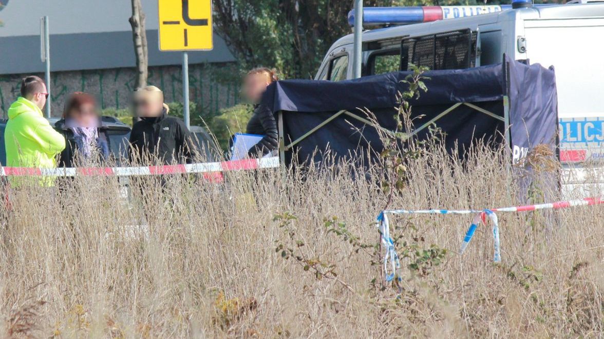 Praca policji na miejscu tragedii. Zdjęcie ilustracyjne