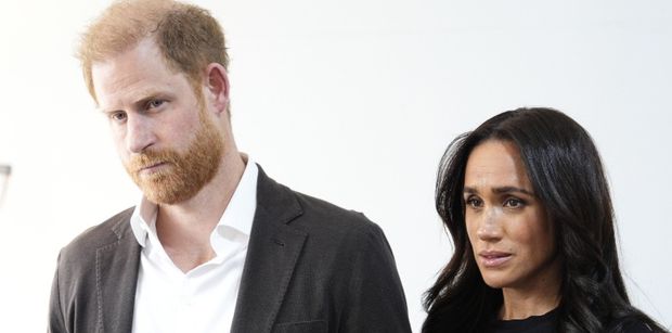 Pałac wydał oświadczenie po powrocie Harry'ego i Meghan Markle do Wielkiej Brytanii. "Formy tytularne nadal są ZAWIESZONE"