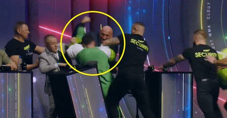 Maskotka podeszła do Najmana. Za moment potężna awantura!
