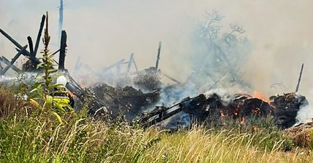Spłonęła stodoła. Ogień zaprószył 13-latek