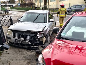 Przemyśl: Zderzenie dwóch aut. Młody mężczyzna trafił do szpitala