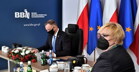 Koronawirus w Polsce. Andrzej Duda zwołał Radę Gabinetową, ruszyło posiedzenie