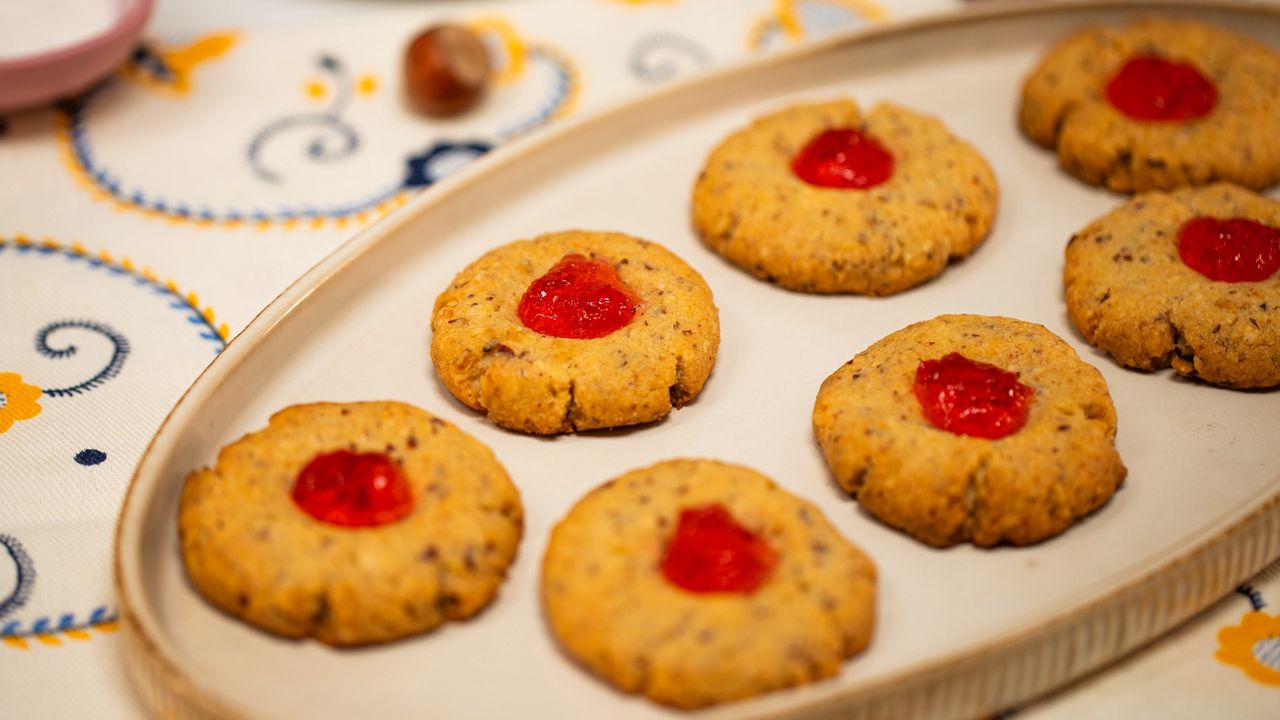 Sweet nostalgia: Angel eyes biscuits for festive gatherings