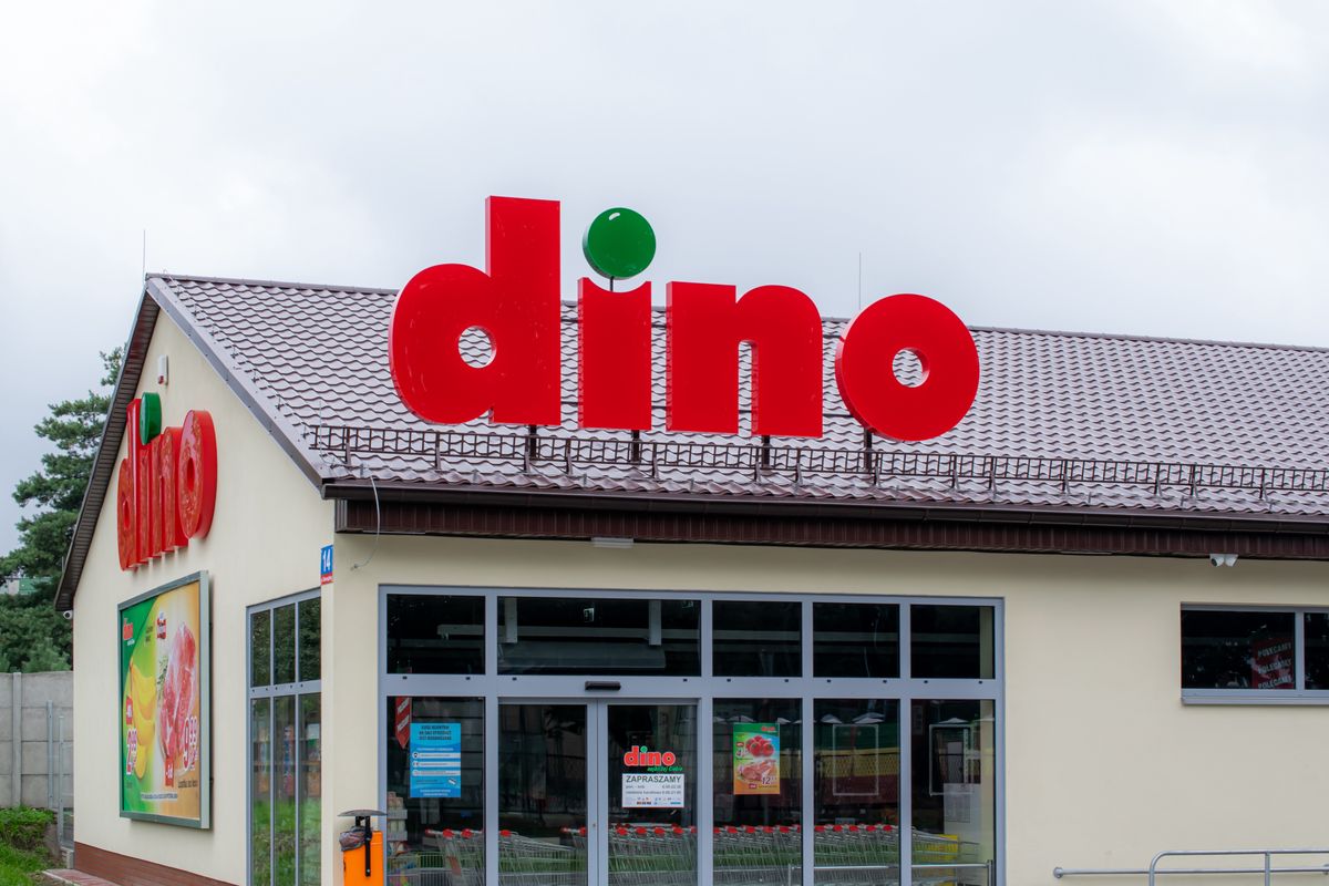 Dino ma pierwszą stację paliw i logo
