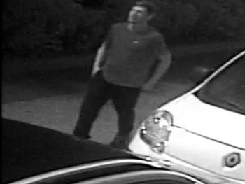 Warszawa: Poszukiwany. Policja opublikowała zdjęcie i prosi o pomoc