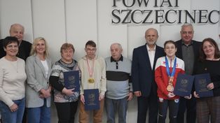 Szczecinek: Młodzi sportowcy z SOSW nagrodzeni przez Zarząd Powiatu