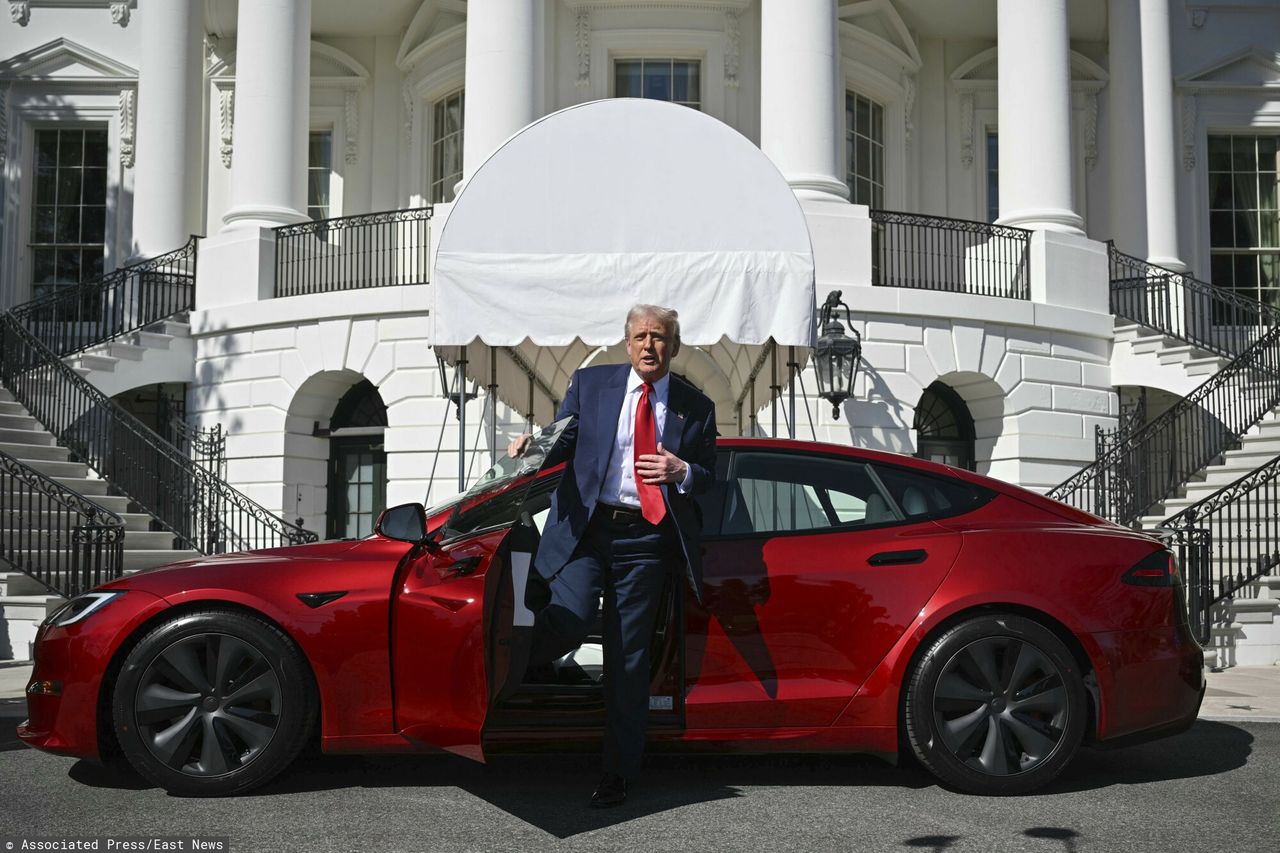 Kolejny cios w Elona? Trump chce sprzedać swoją Teslę