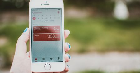 Aplikacja na iPhone'a „mierzyła" tętno z użyciem Touch ID. Cena usługi wynosiła ponad 300 zł
