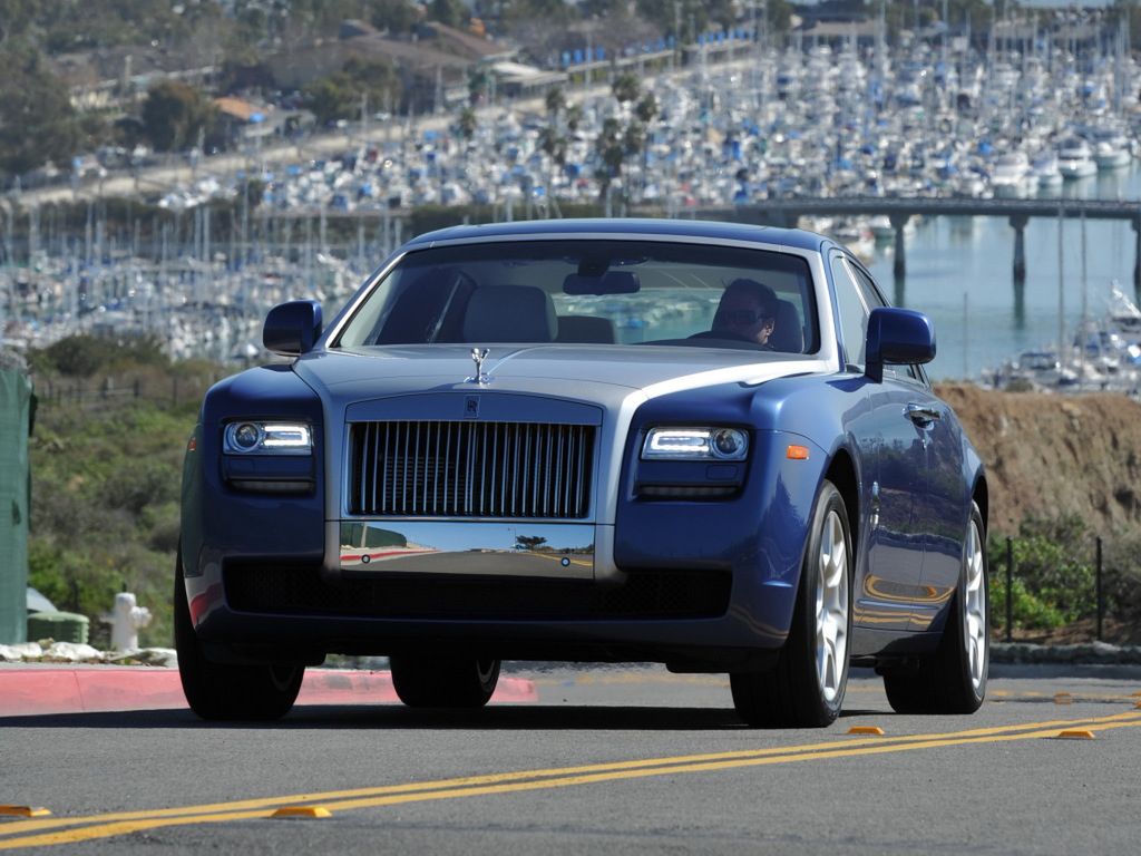 Rolls-Royce Ghost to limuzyna godna trenera (zdjęcie poglądowe)