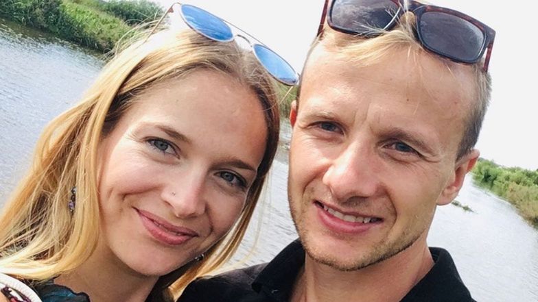 "Rolnik szuka żony". Paweł i Marta spacerują wśród Basiek z córką