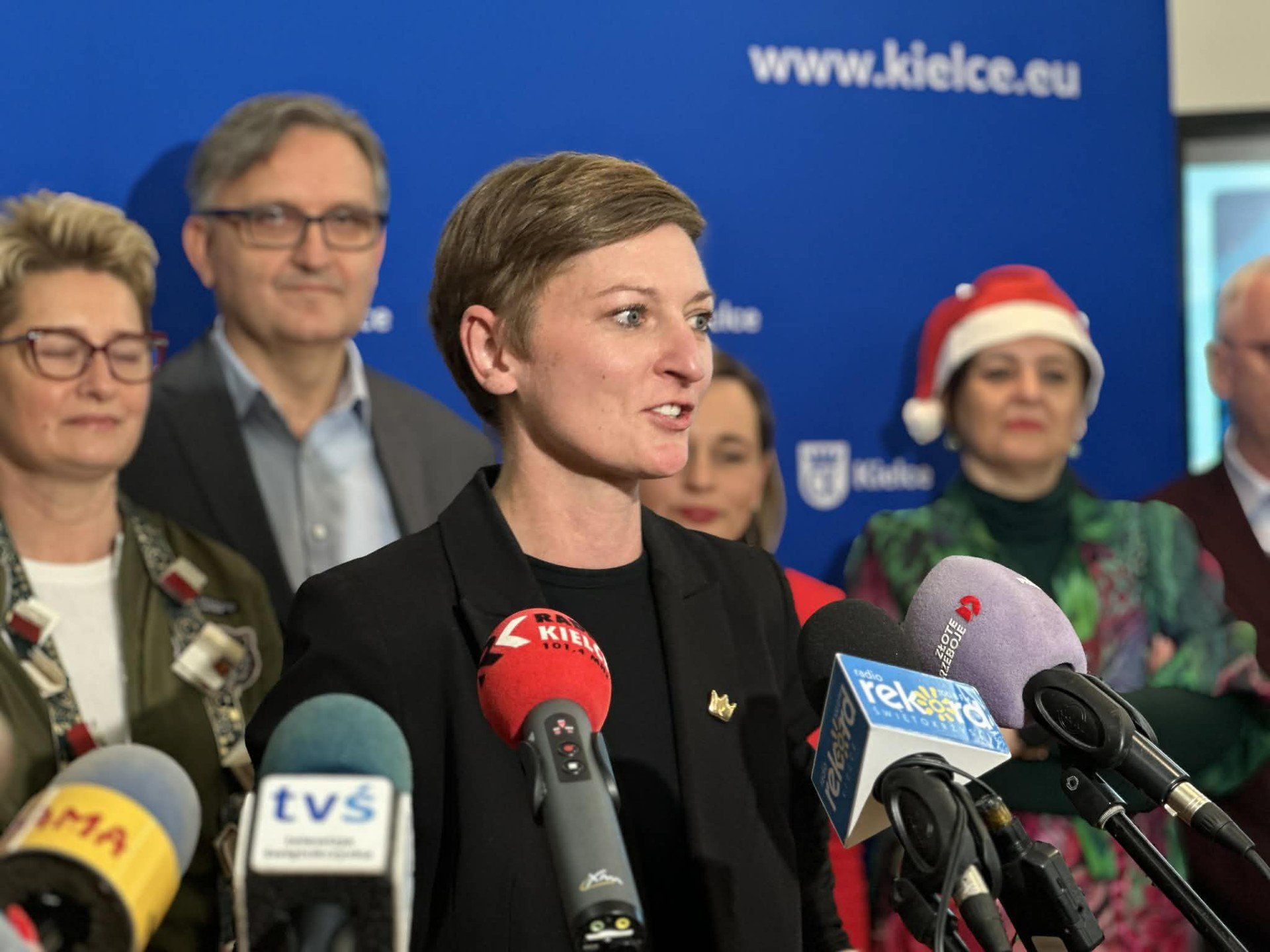 Prezydentka Agata Wojda wraz z zespołem przedstawia atrakcje, jakie czekają mieszkańców w grudniu.