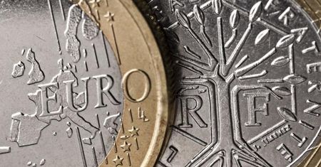 Praworządność i fundusze UE. Sondaż: Europejczycy są za ich powiązaniem. Polacy też