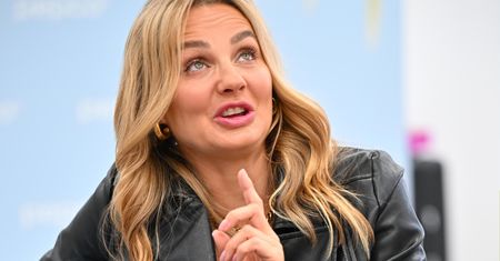 Małgorzata Socha SZARŻOWAŁA za kierownicą. Kierowcy mieli jej serdecznie dość