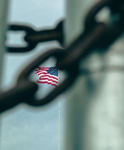 Migranci z Europy trafią do Guantanamo?Biały Dom się tłumaczy