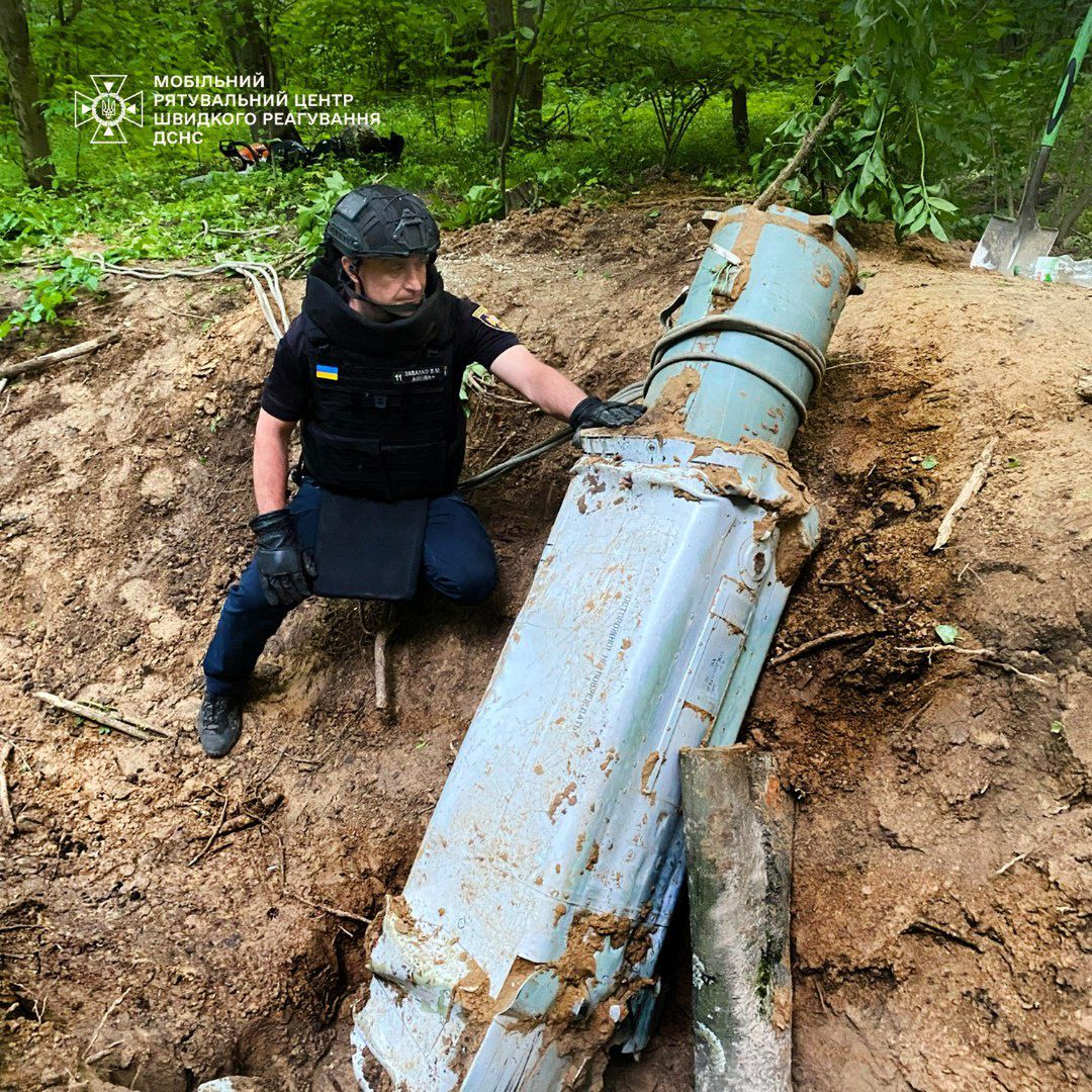 Rakieta Ch-69, którą przypadkowy przechodzień znalazł w Kijowie