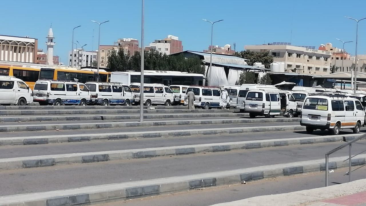 W Hurghadzie bardzo popularnym środkiem transportu są busiki
