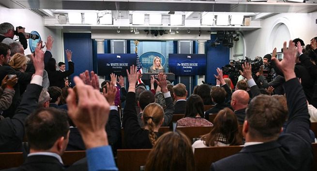 Coraz mniej korespondentów zagranicznych. Czy powodem są tylko oszczędności?