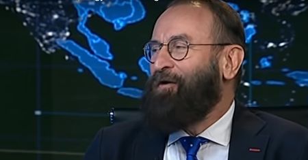 Ale się działo! "Nie mieliśmy majtek". Nowe informacje o europośle