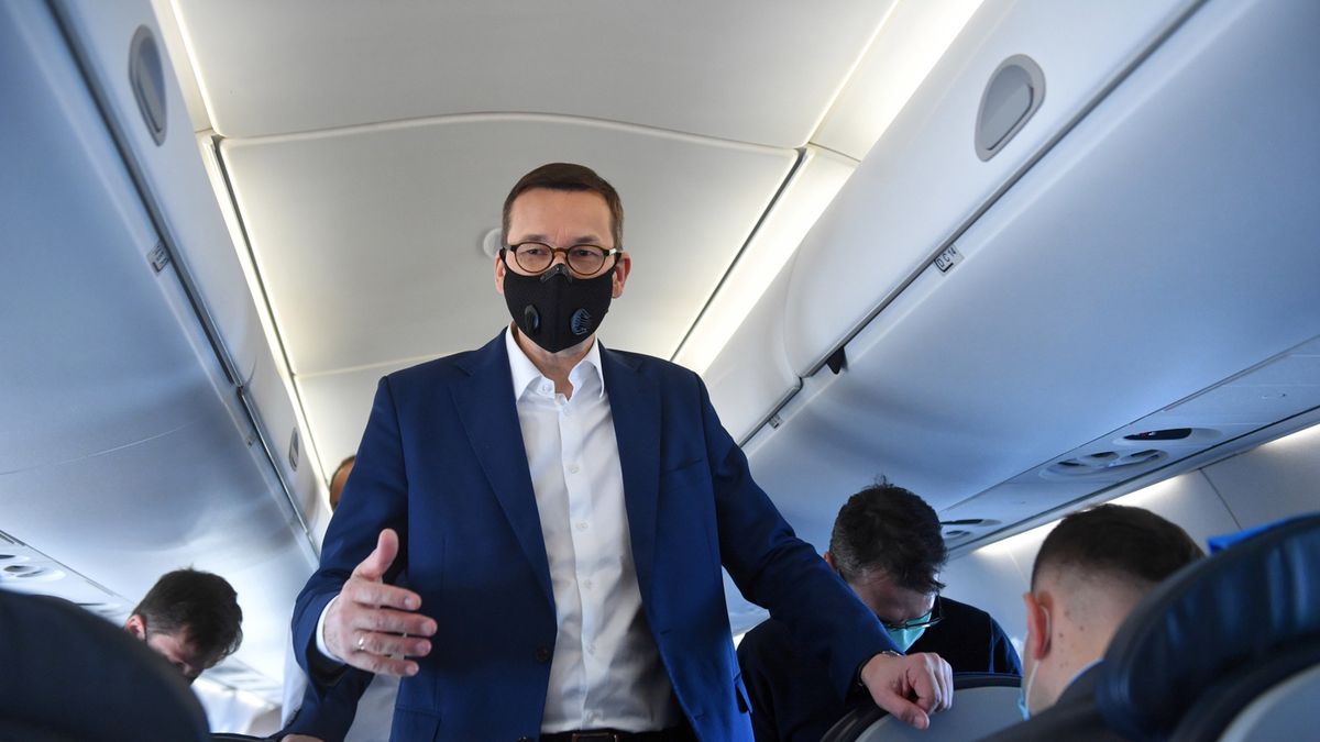 Premier Mateusz Morawiecki w drodze na unijny szczyt