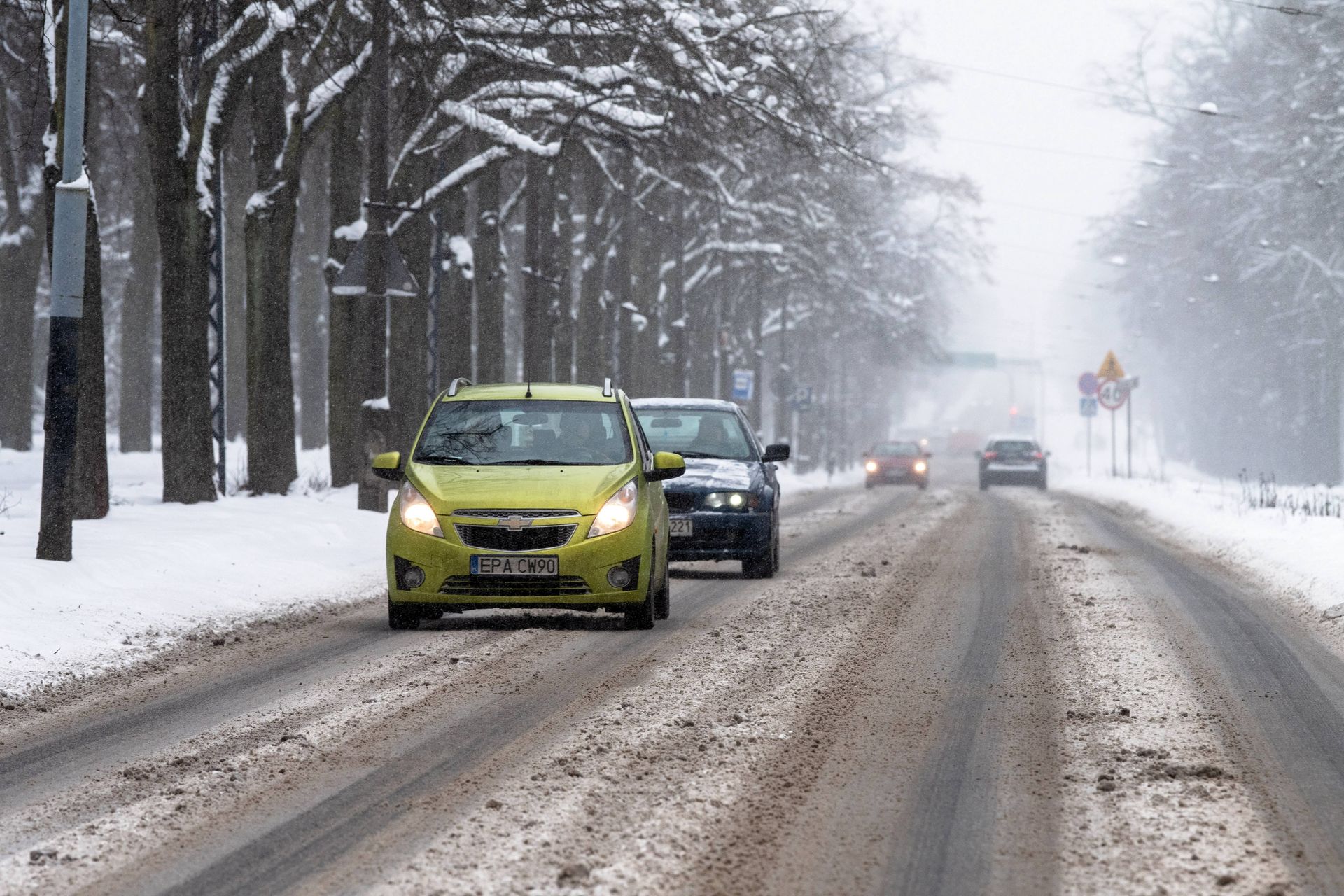 wiadomości,aktualności,WP Wiadomości Trudne warunki na drogach w kilku województwach. Są ostrzeżenia