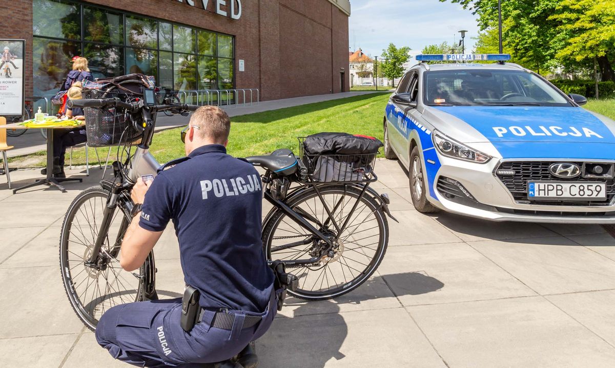 Wrocław. Jak zniechęcić złodzieja do kradzieży? Oznakuj swój rower