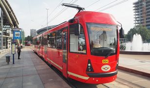 Katowice. "Helmuty" po remoncie, zyskały gniazdka USB i niską podłogę