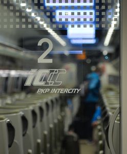 Incydent w pociągu. Pasażer wybił szybę w Pendolino