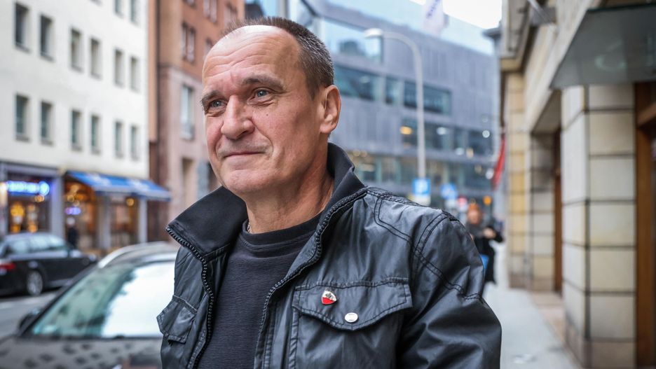 "Kolosalna różnica". Kukiz porównał Tuska do Morawieckiego