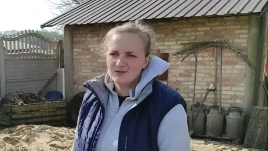 Tłumy przed domem Emilki z programu "Rolnicy. Podlasie"