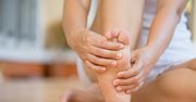 Masz obolałe i zmęczone stopy? Wiemy, jak temu zaradzić