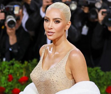 Kim Kardashian zniszczyła kultową suknię Marilyn Monroe? Do sieci trafiły niepokojące zdjęcia kreacji