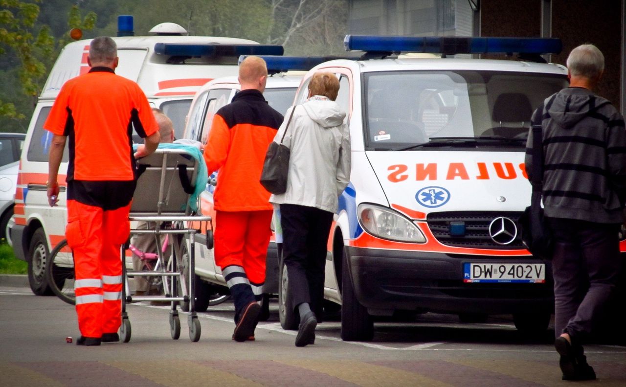 Oława: Tragedia w Biedronce. Starszy mężczyzna zasłabł podczas zakupów. Nie udało się go uratować