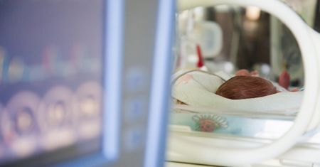 Urazy okołoporodowe u noworodka i matki