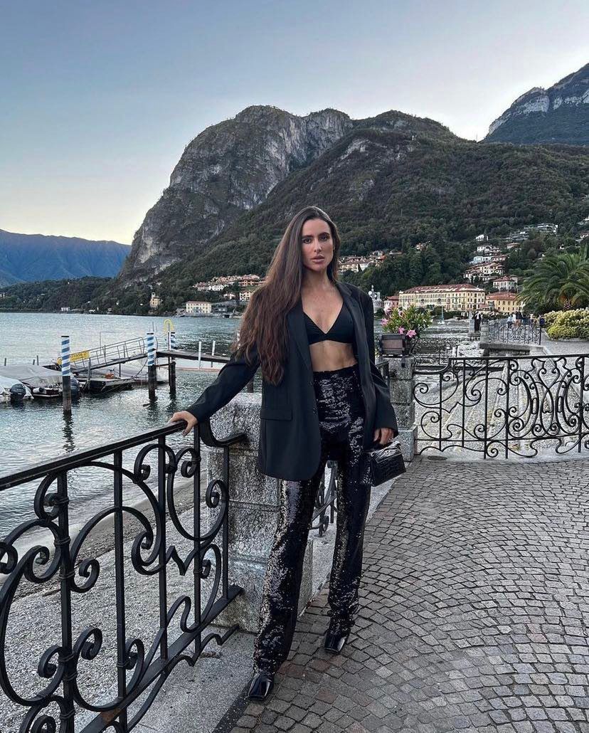 Celia Jaunat PRĘŻY MUSKUŁY na Instagramie i chwali się porannym rozruchem (FOTO)