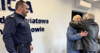 Pińczów: Piękne spotkanie. Zgubione pieniądze trafiły w uczciwe ręce