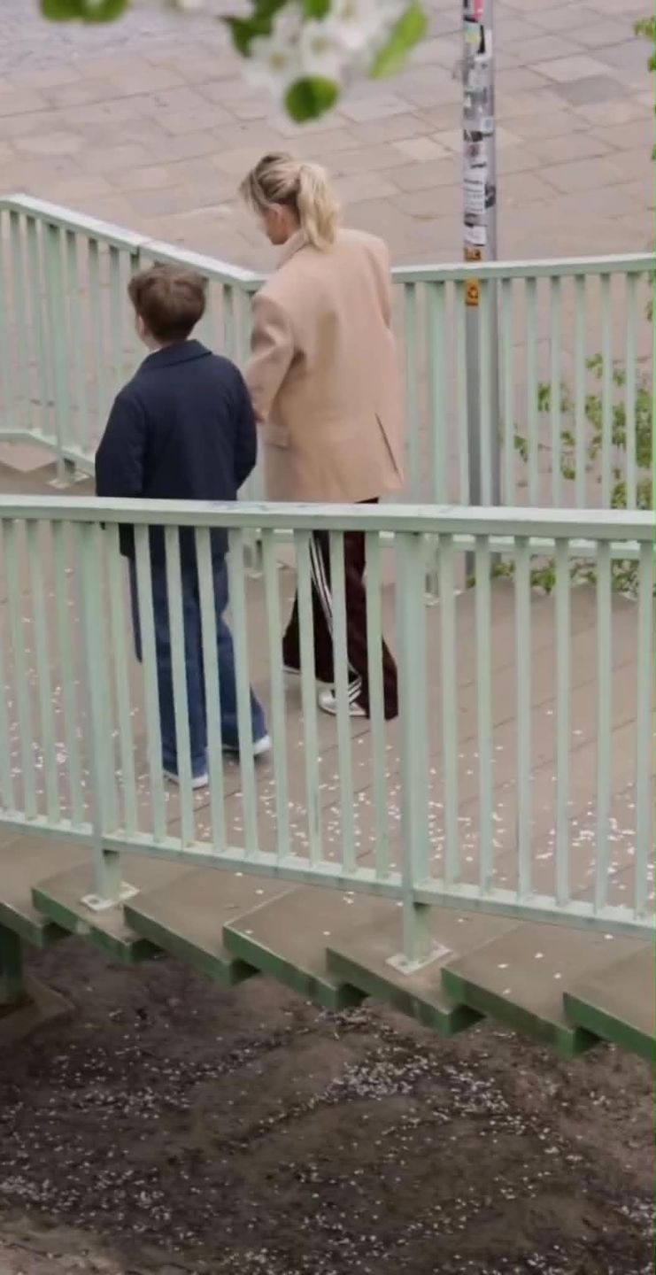 Małgorzata Kożuchowska reklamuje buty Z SYNEM