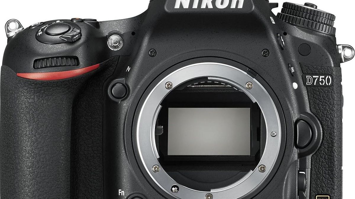 Nadchodzi nowa, pełnoklatkowa lustrzanka Nikona z serii 7XX? 1