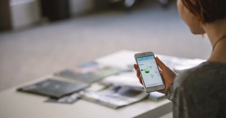 Właśnie obserwujemy największy spadek sprzedaży smartfonów w historii